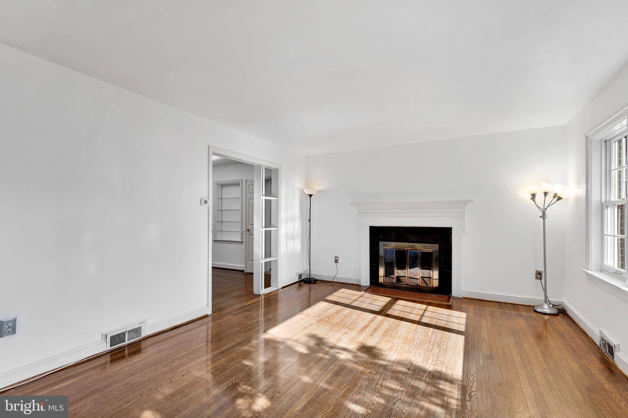 Arlington, VA 22205,1529 N KENILWORTH ST