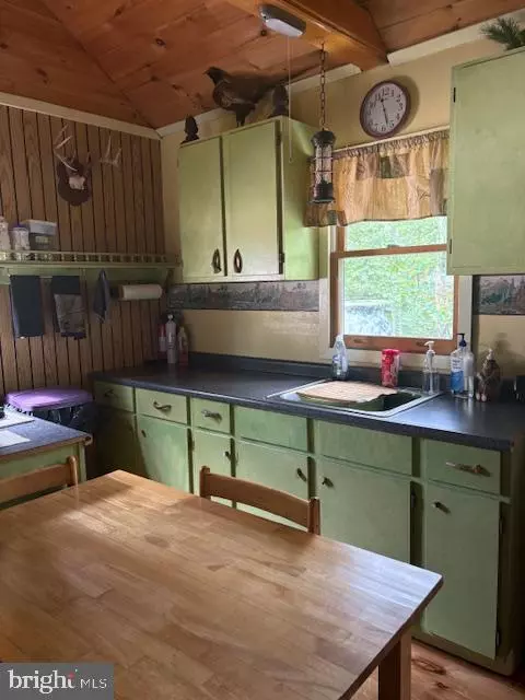 Clarence, PA 16829,170 BLACKBERRY RD