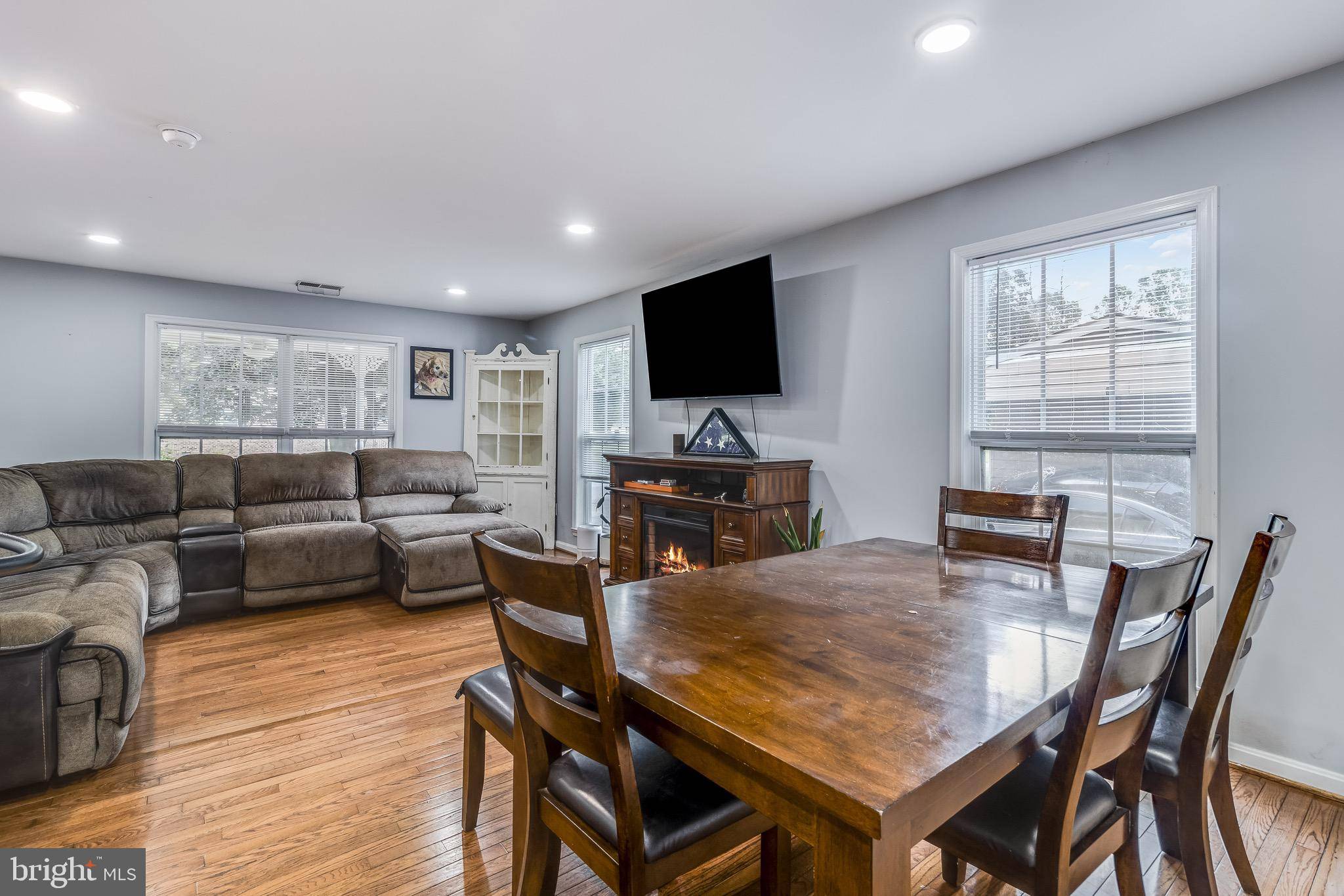Newburg, MD 20664,9801 EMERALD LN