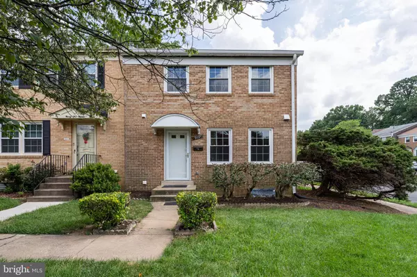 9117 VOSGER CT, Fairfax, VA 22031