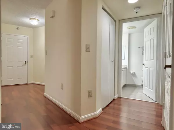 Silver Spring, MD 20906,14801 PENNFIELD CIR #201