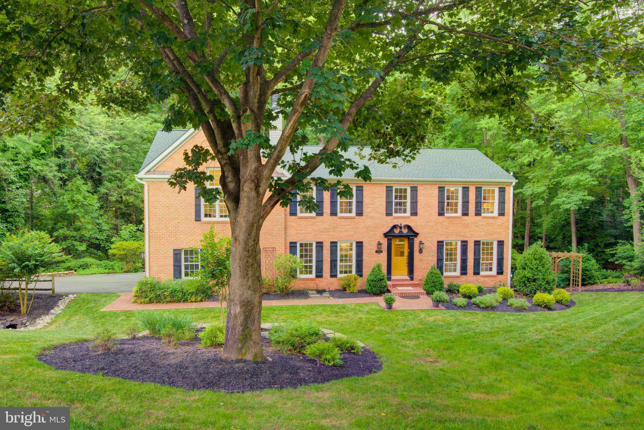 11714 LARIAT LN, Oakton, VA 22124
