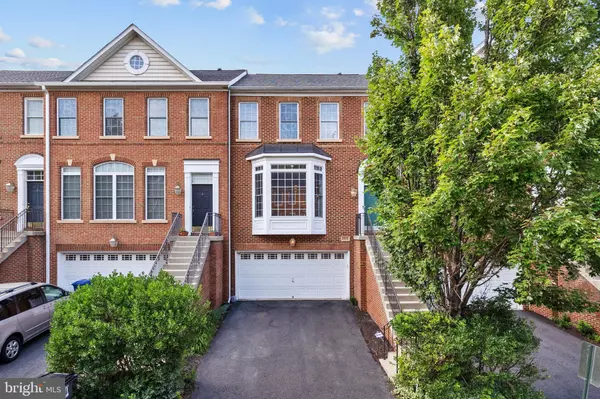 9968 CYRANDALL DR, Oakton, VA 22124