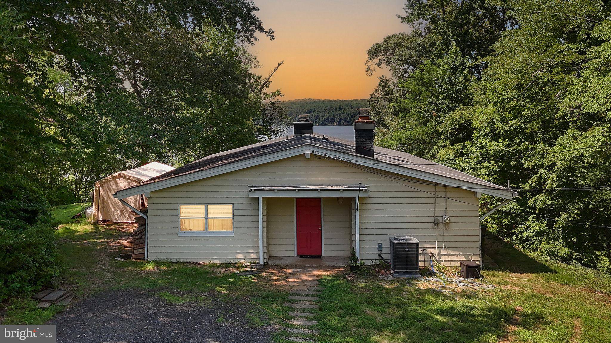 King George, VA 22485,5898 COVE HARBOUR DR