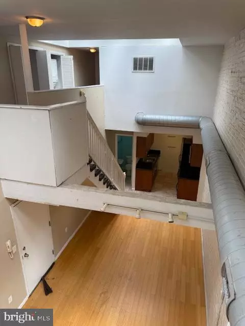 Philadelphia, PA 19107,126 S 11TH ST #4R