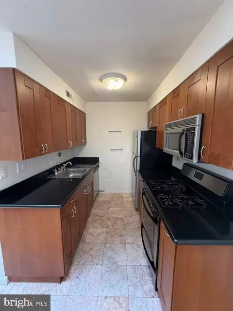 Philadelphia, PA 19107,126 S 11TH ST #4R