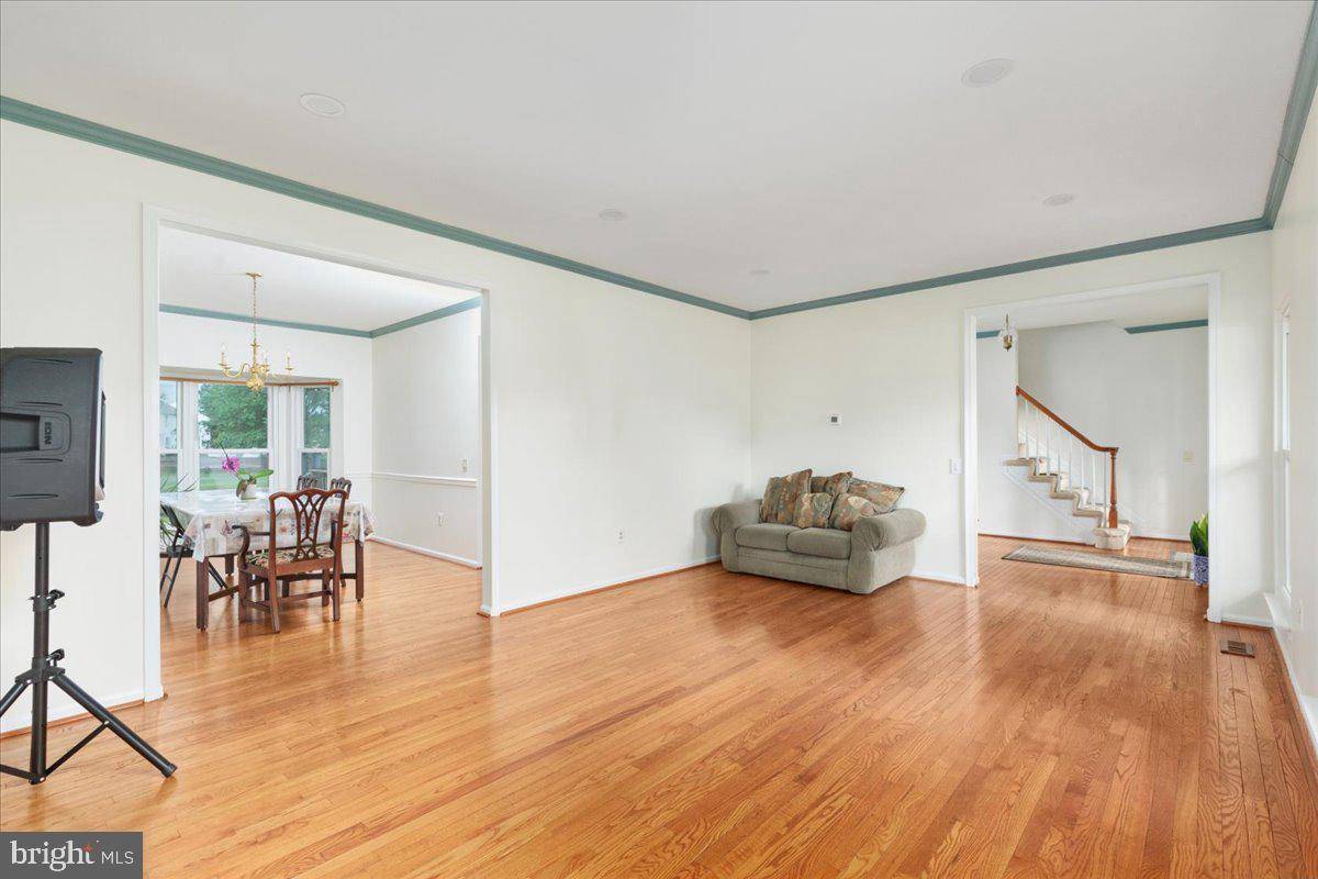 Manassas, VA 20110,8683 NAGLE ST