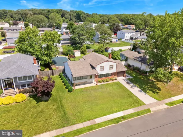 57 CORNELL DR, Delran, NJ 08075