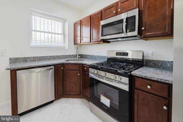 Baltimore, MD 21202,414 E OLIVER ST