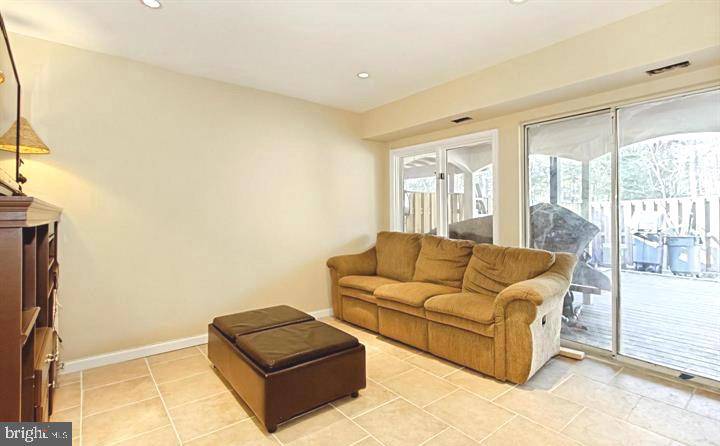 Woodbridge, VA 22192,12728 ROLLING BROOK DR