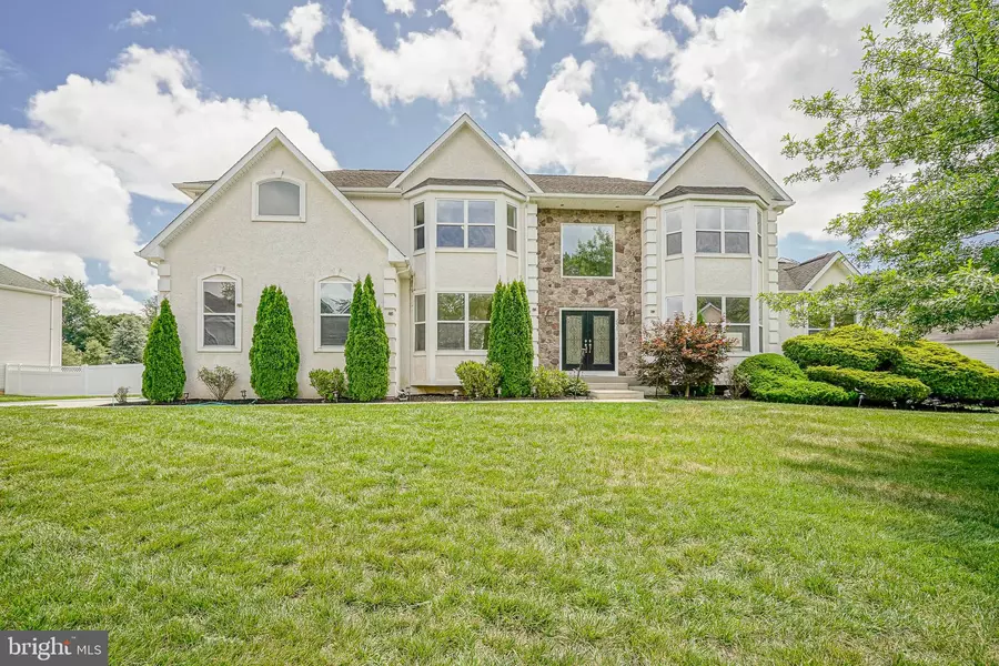 2020 PADDOCK LN, Williamstown, NJ 08094