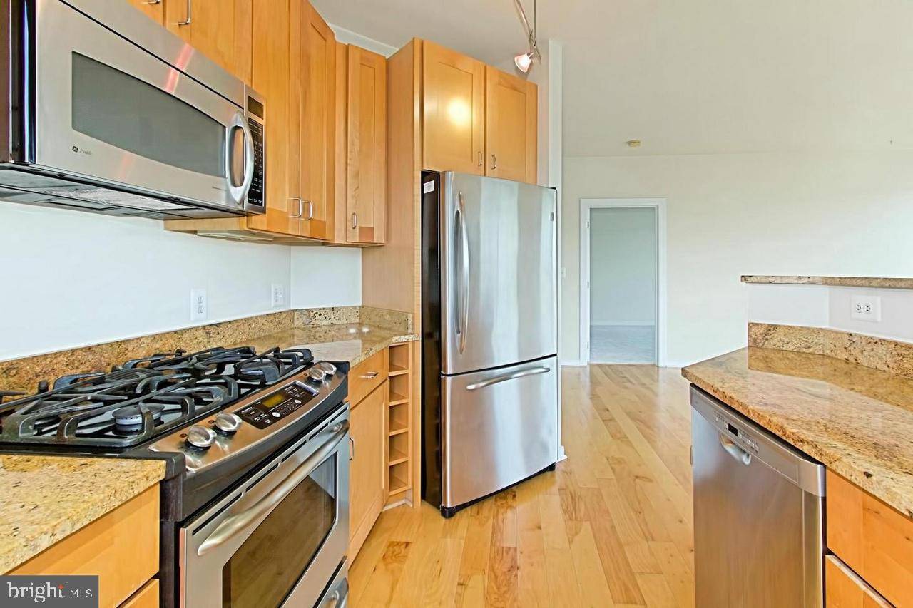 Arlington, VA 22213,2200 N WESTMORELAND ST N #409