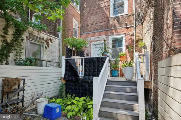 Philadelphia, PA 19143,431 S 51ST ST #1
