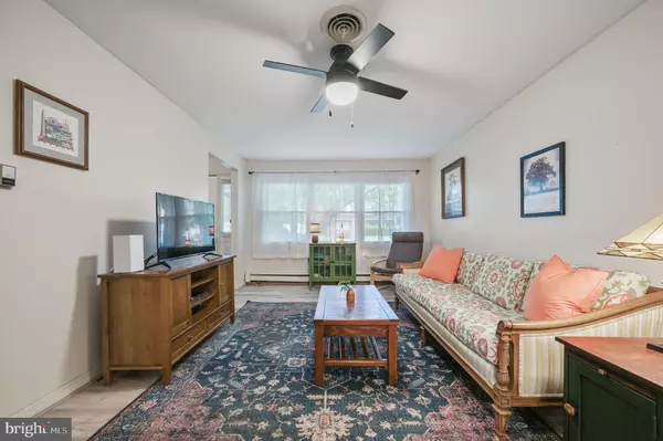 Dover, DE 19904,409 DOGWOOD AVE