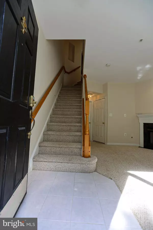 Alexandria, VA 22304,5818 COWLING CT