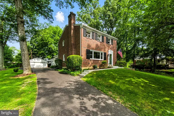 Wallingford, PA 19086,403 SCOTT LN