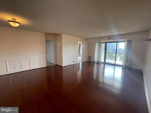 Mclean, VA 22102,8350 GREENSBORO DR #705
