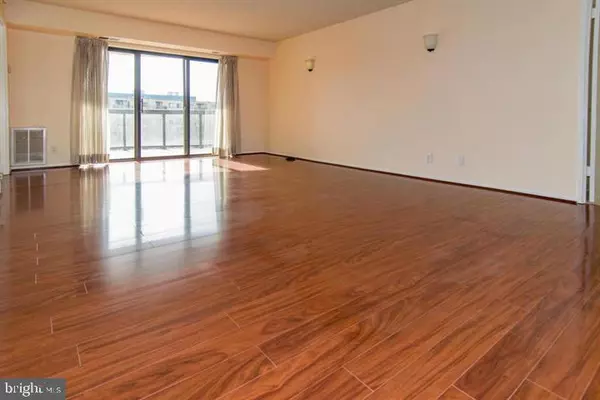 Mclean, VA 22102,8350 GREENSBORO DR #705