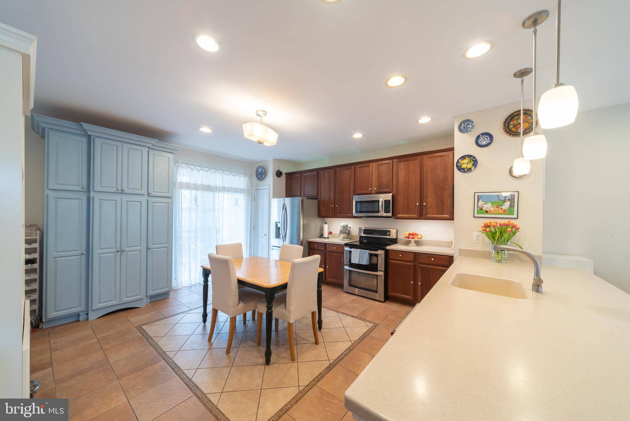 Alexandria, VA 22315,6931 ROLLING CREEK WAY