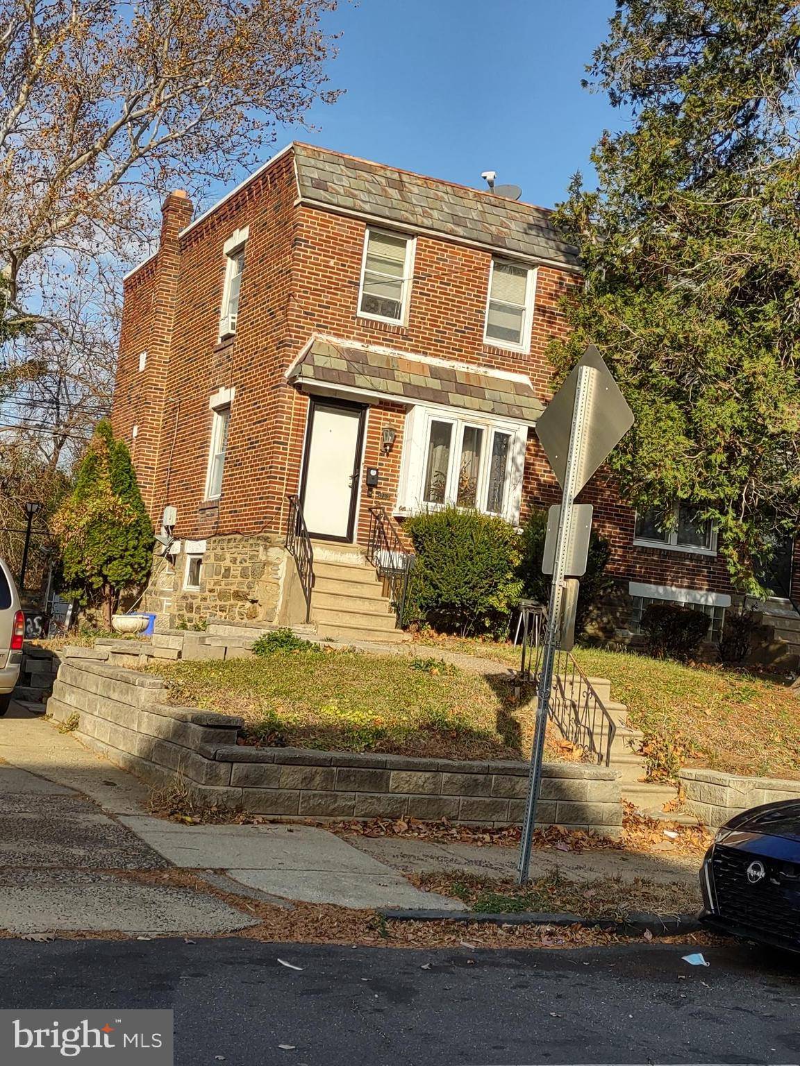 Philadelphia, PA 19144,325 W MANHEIM ST
