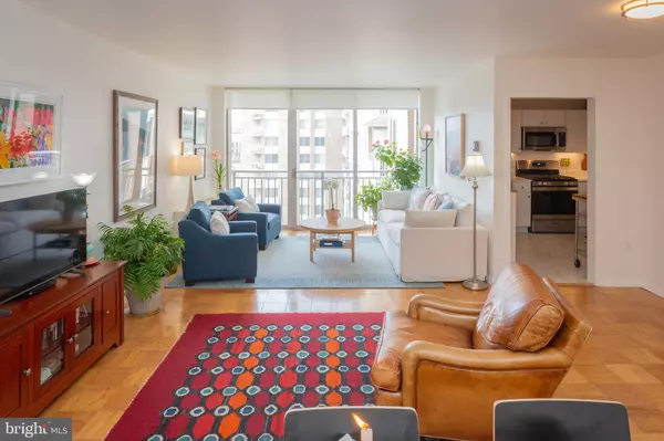 3001 VEAZEY TER NW #1128, Washington, DC 20008