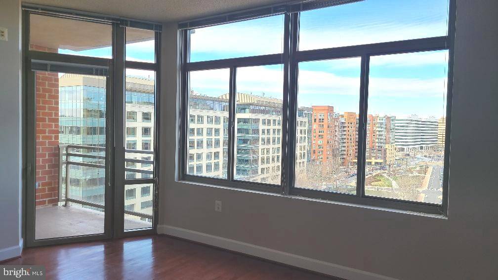 Arlington, VA 22202,3650 S GLEBE RD #944