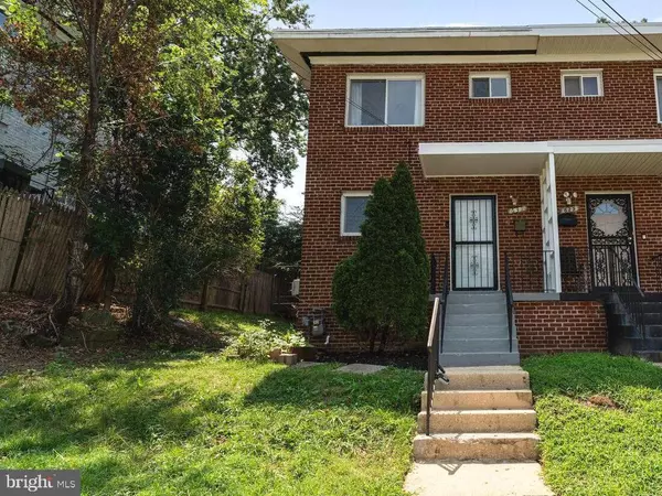 Oxon Hill, MD 20745,631 HAMPTON DR