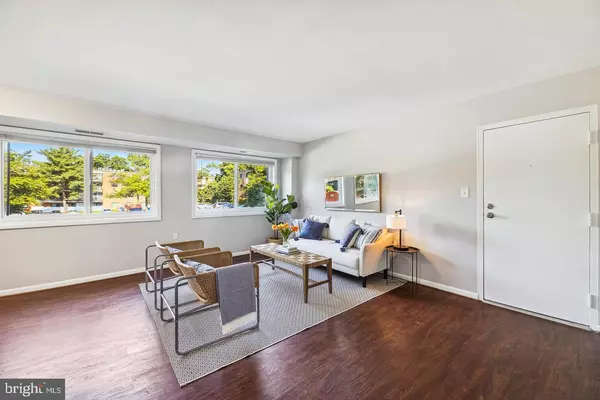 Alexandria, VA 22302,3314 S 28TH ST #304