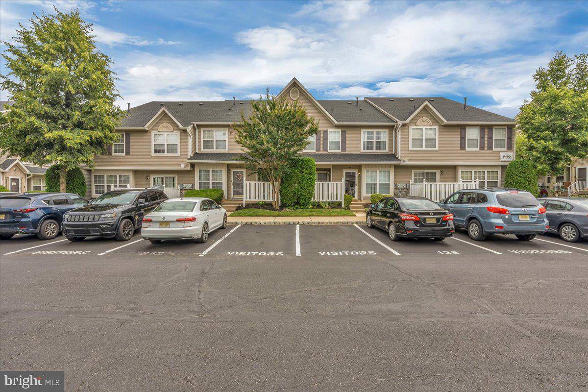 5403 ESSEX LN, Mount Laurel, NJ 08054