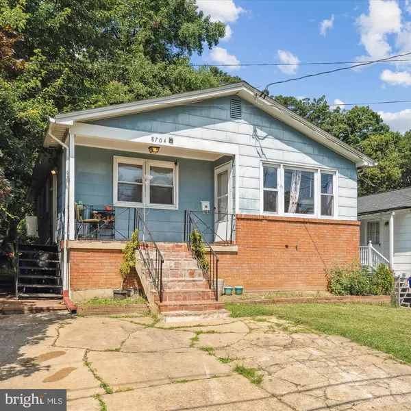 8704 34TH AVE, College Park, MD 20740