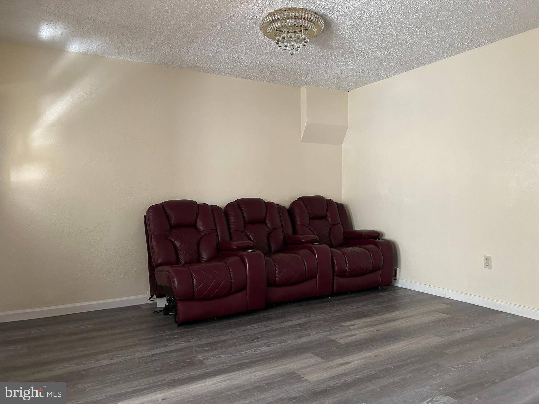 Claymont, DE 19703,48 4TH AVE