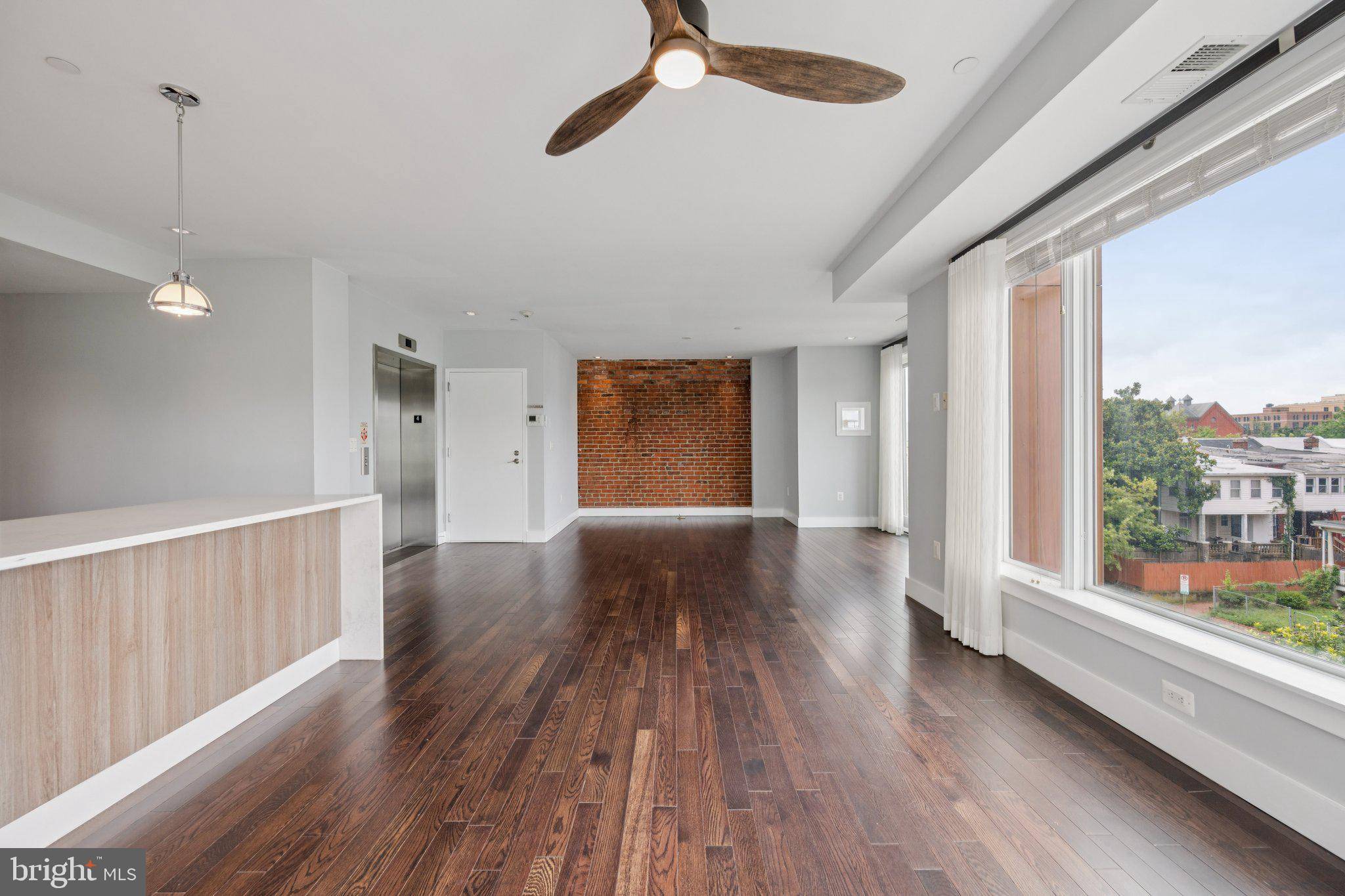Washington, DC 20002,915 12TH ST NE #4