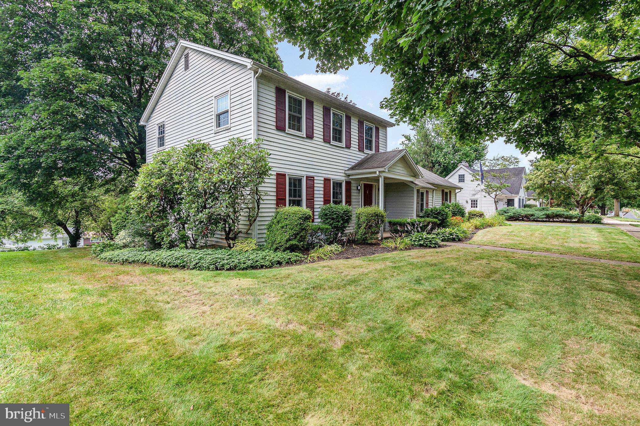 Mechanicsburg, PA 17050,5221 MEADOWBROOK DR