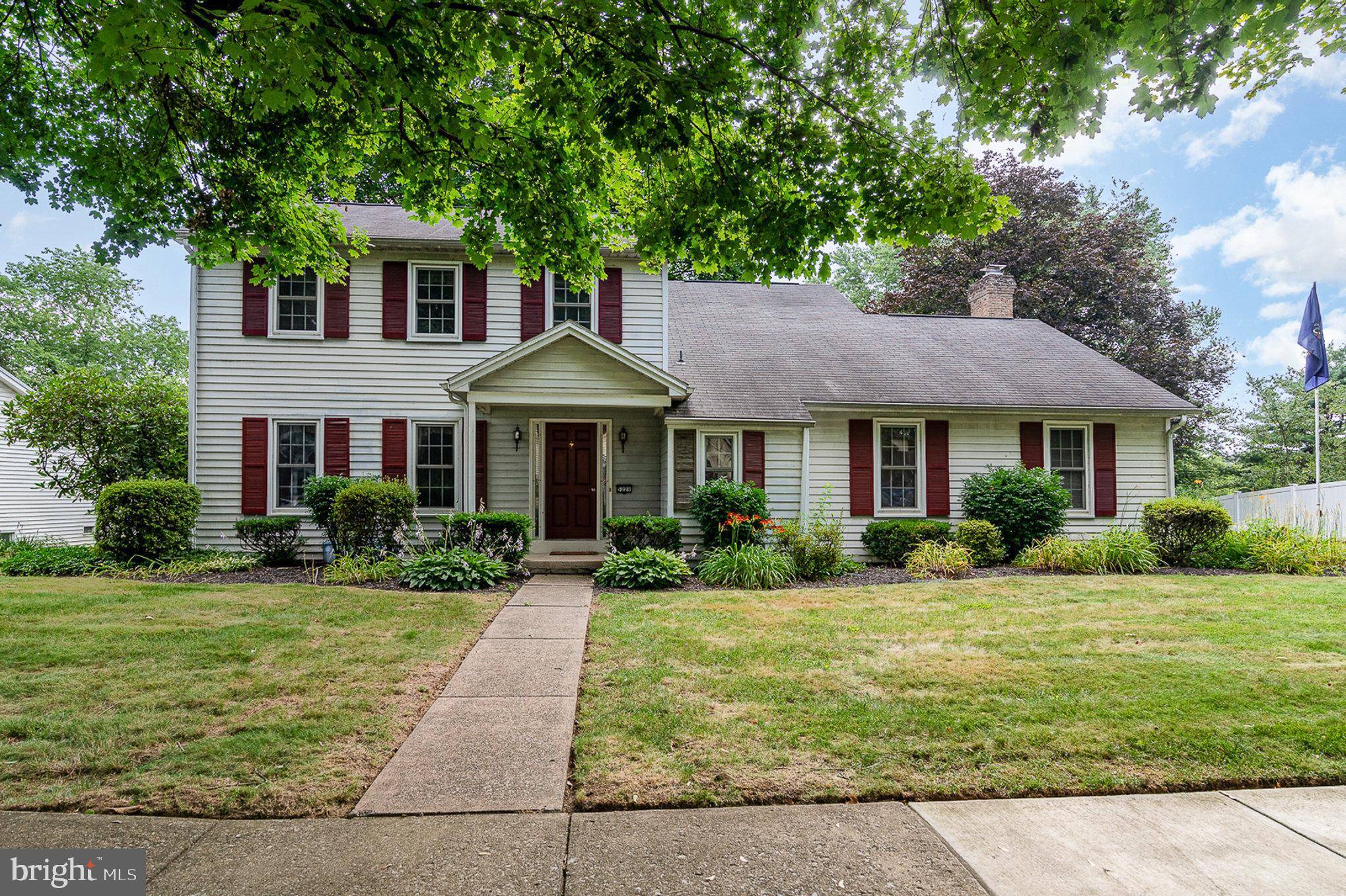 Mechanicsburg, PA 17050,5221 MEADOWBROOK DR
