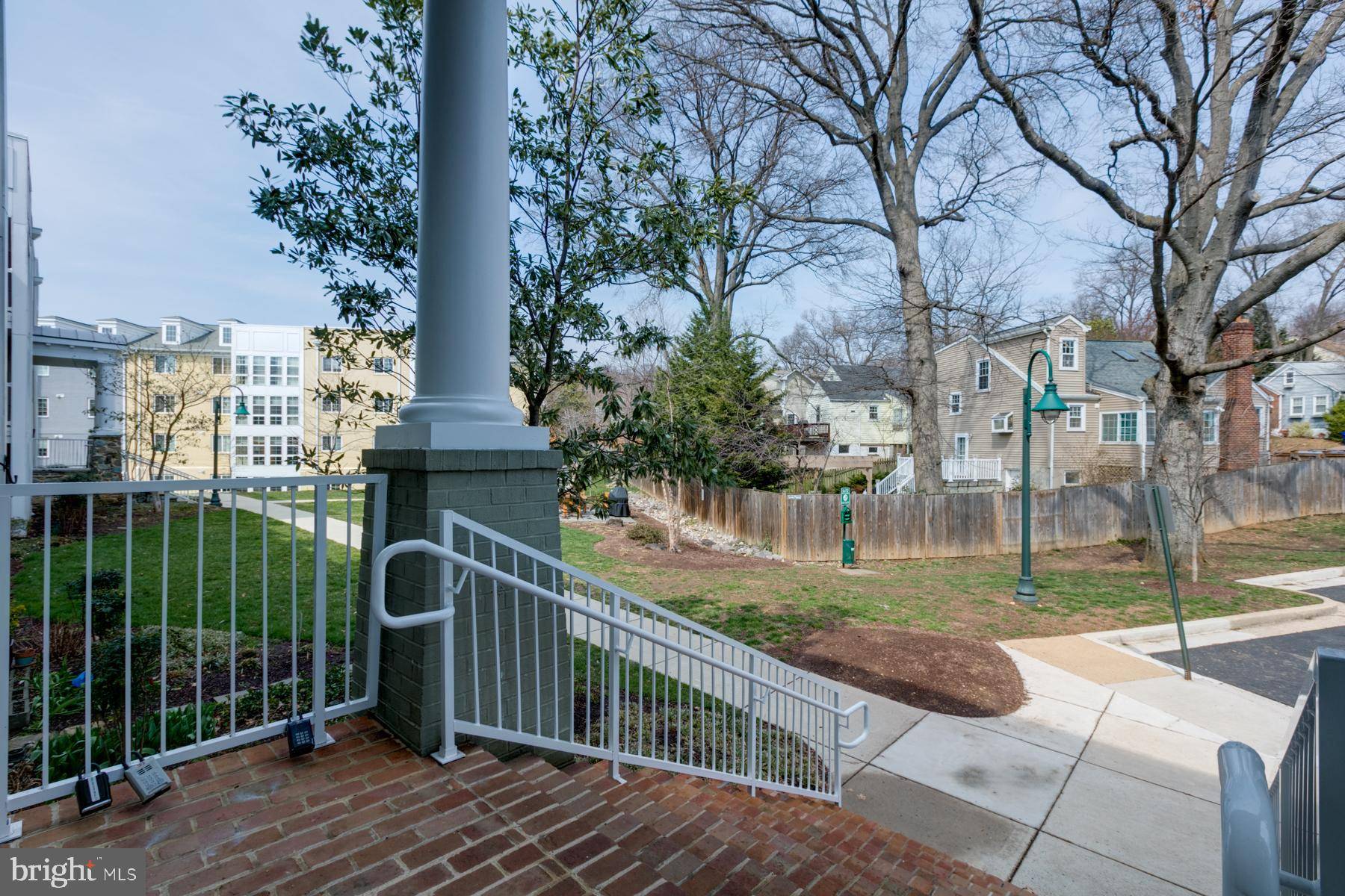 4061 FOUR MILE RUN DR #202, Arlington, VA 22204