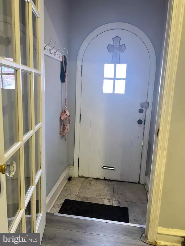 Philadelphia, PA 19124,3841 J ST