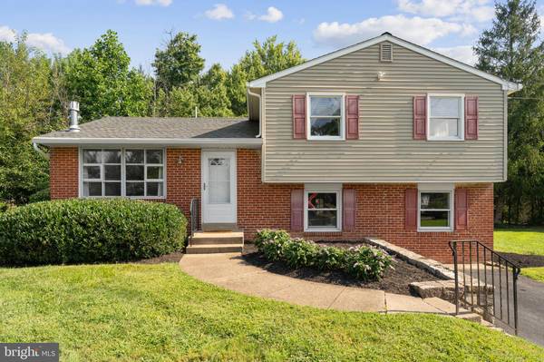 14 BROADALE RD, Doylestown, PA 18901