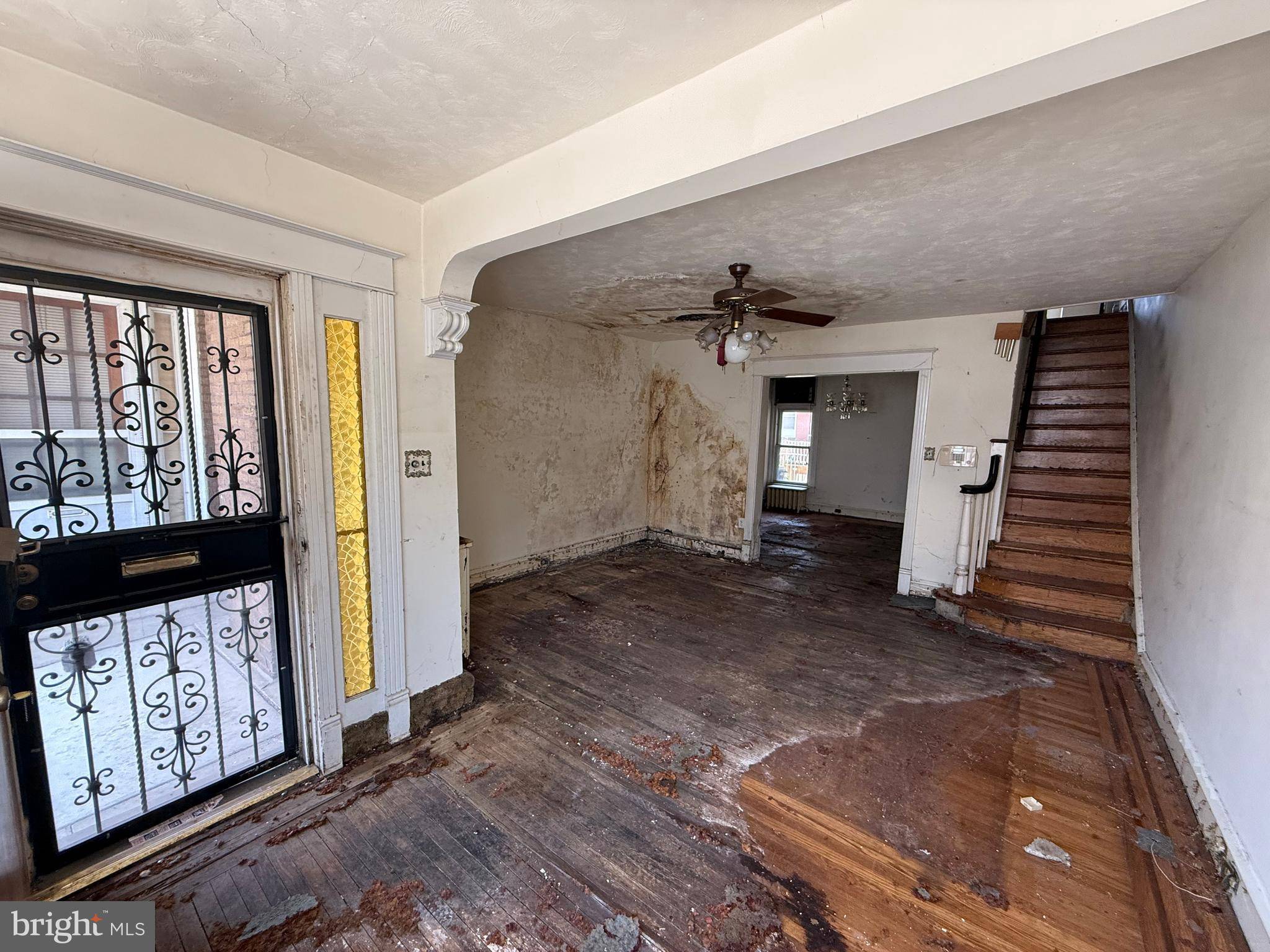 Philadelphia, PA 19120,5907 N LAWRENCE ST
