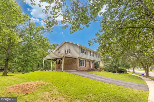 Alexandria, VA 22309,8618 GATESHEAD RD