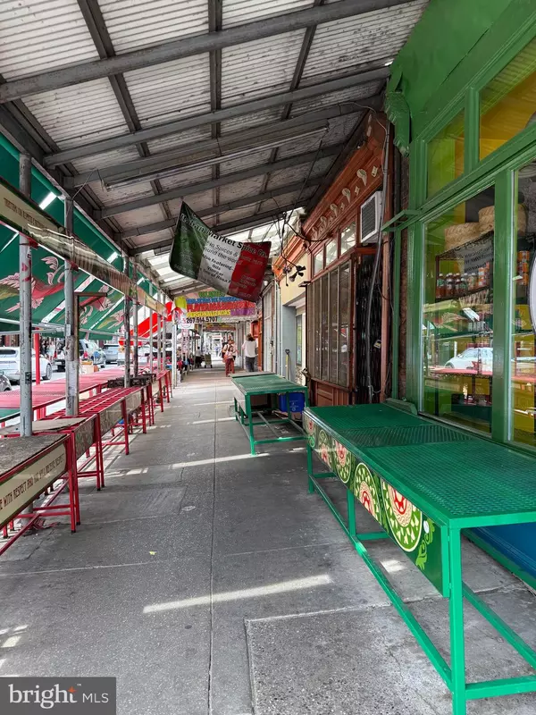 Philadelphia, PA 19147,949 S 9TH ST