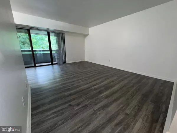 Reston, VA 20191,2334 FREETOWN CT #2/22C