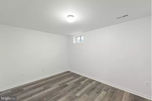 Winchester, VA 22602,222 MONTICELLO SQ