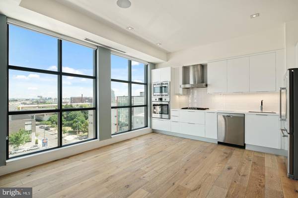 Philadelphia, PA 19106,240 N 2ND ST #UNIT 5W