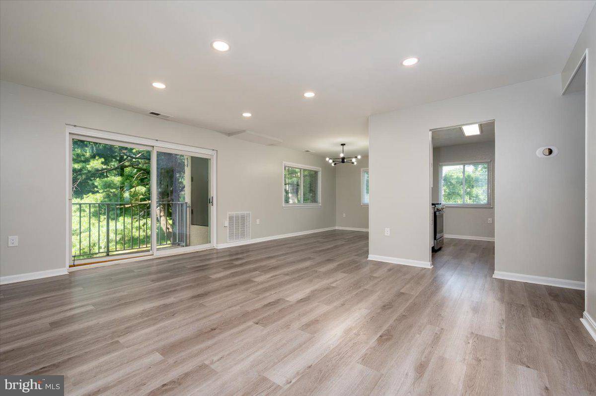 Glen Burnie, MD 21060,354 GATEWATER CT #D