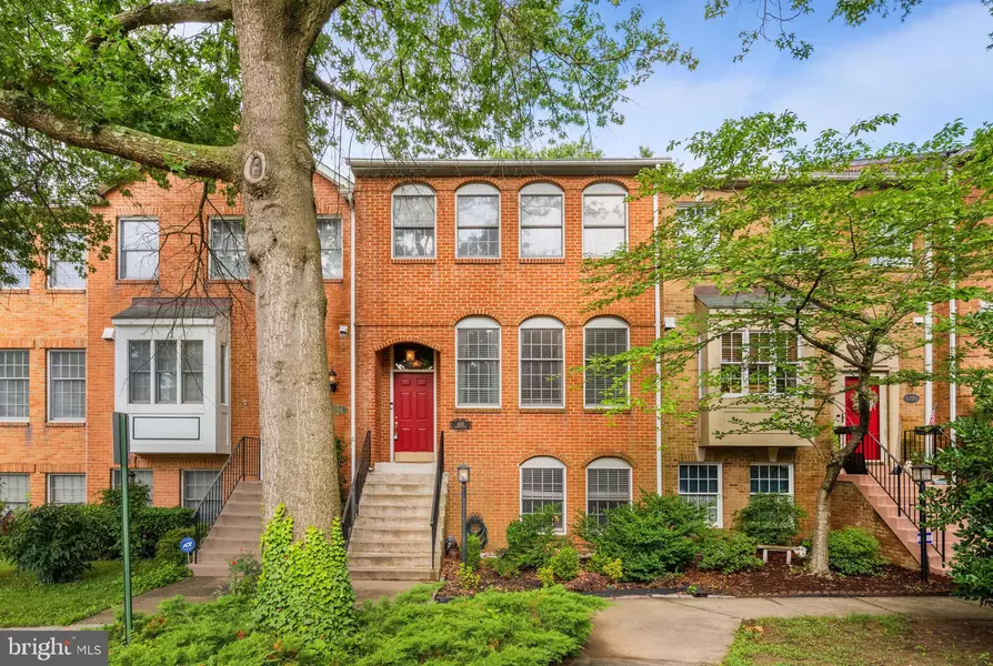 6192 DARLEON PL, Alexandria, VA 22310