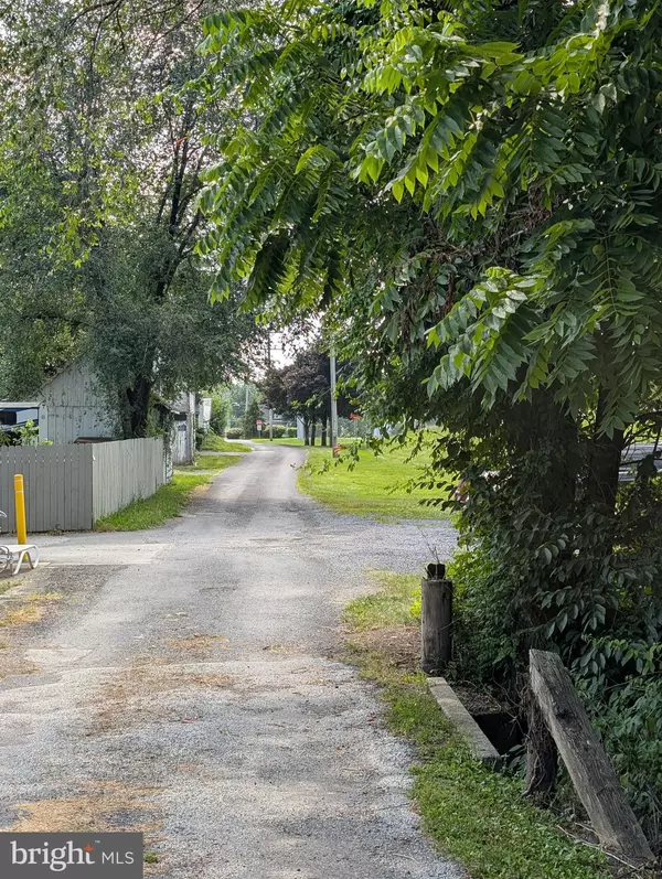 Biglerville, PA 17307,98 E YORK ST