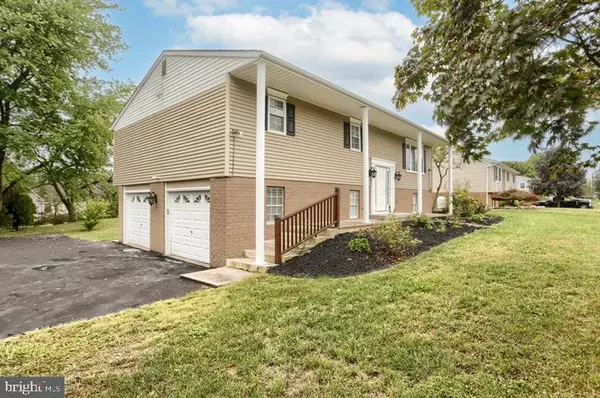 Harrisburg, PA 17112,7725 FARMDALE AVE