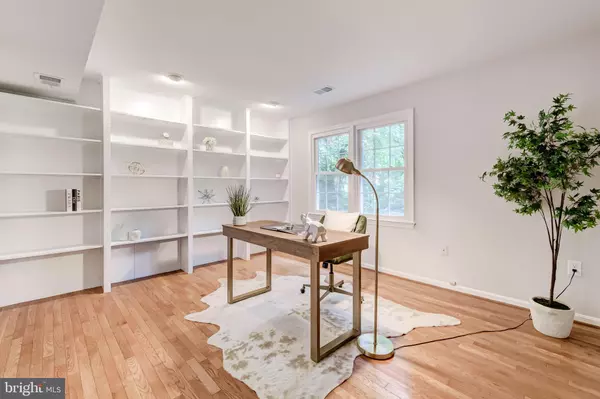 Fairfax, VA 22030,11393 BANTRY TER