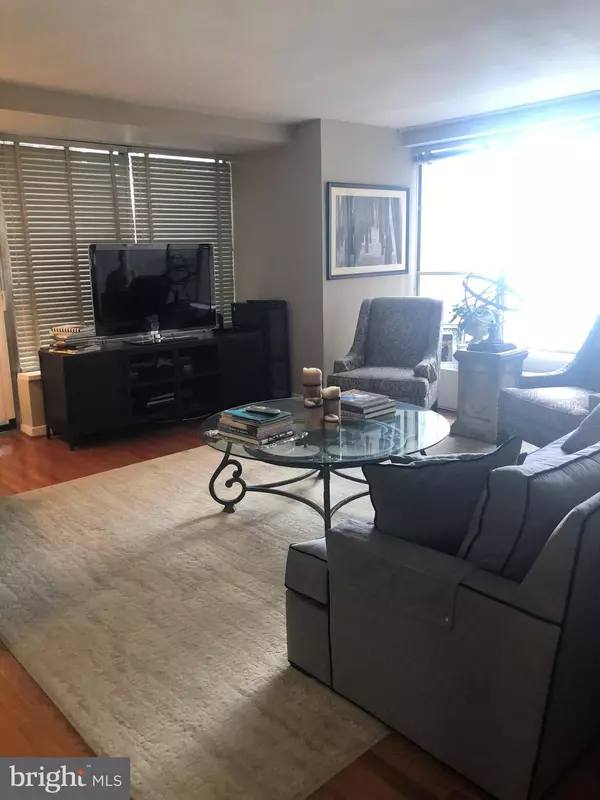 Philadelphia, PA 19103,224-30 W RITTENHOUSE SQ #1401