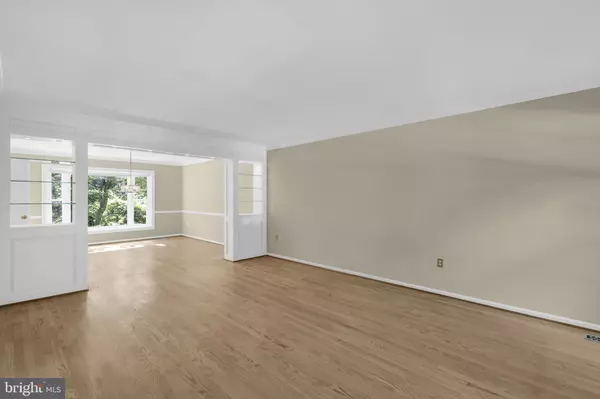 Alexandria, VA 22304,2206 FORT WARD PL